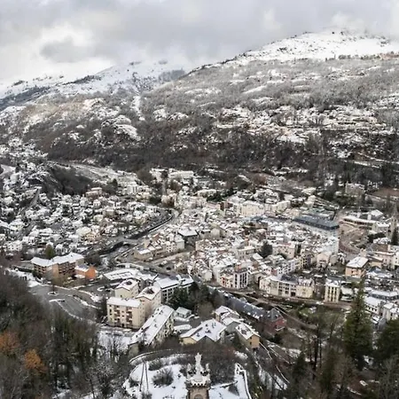 شاليه Du Parc آكس ليه تيرْم